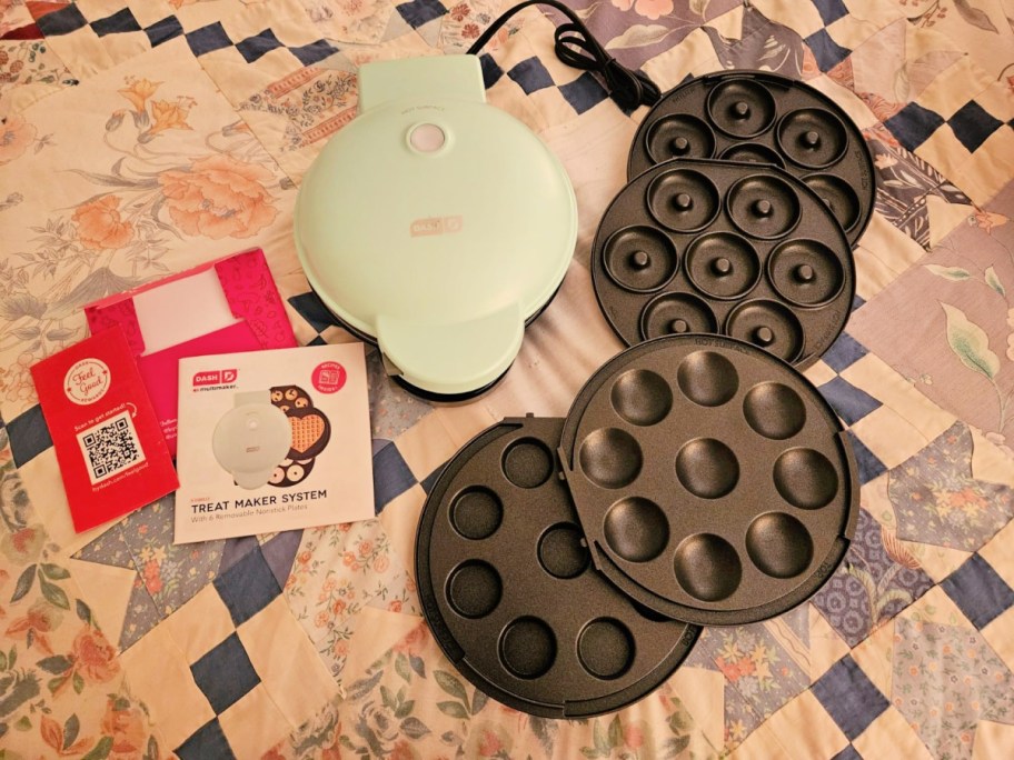 dash treat maker and plates