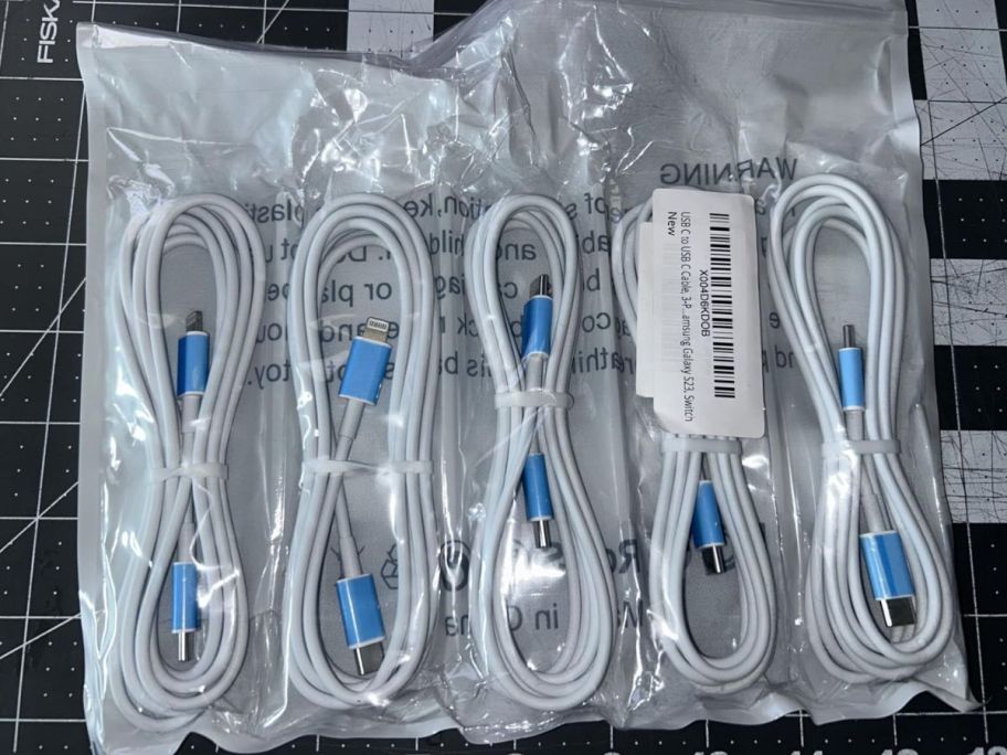 USB-C Charging Cables 5-Pack on a table 