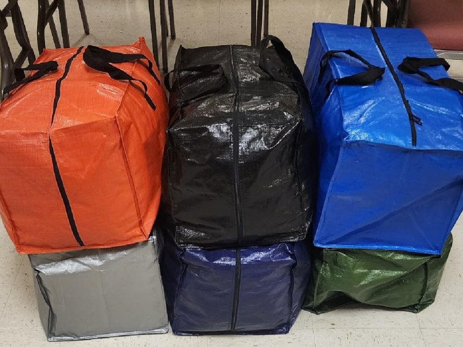 display-of-Velvetsure-Heavy-Duty-Extra-Large-Moving-Bags-6-Pack-in-Multicolor