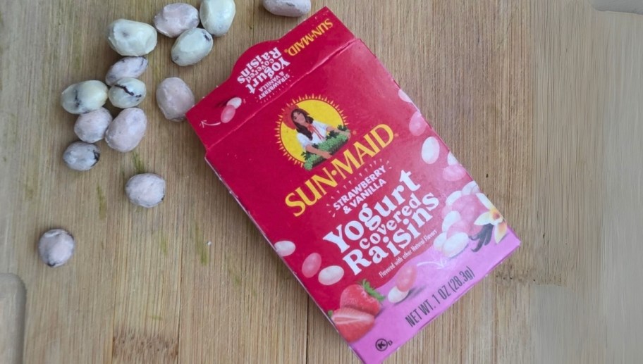 a 1oz box of yogurt raisins