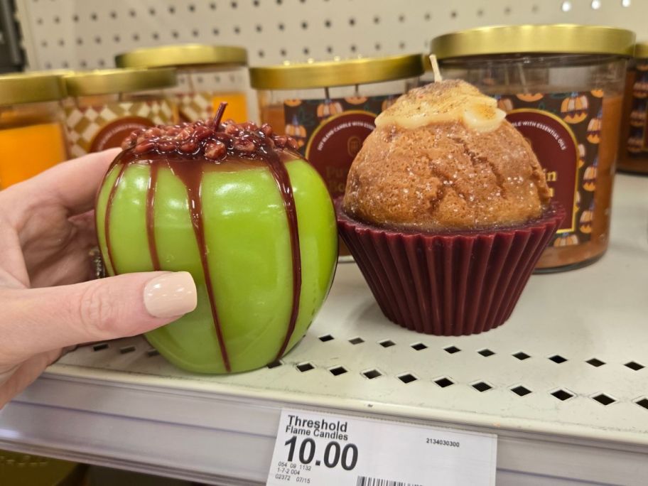 2 candles shaped like muffins