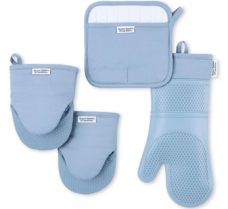 four piece silicone potholder set with 2 mini oven mitts a fullsized oven mit and a potholder