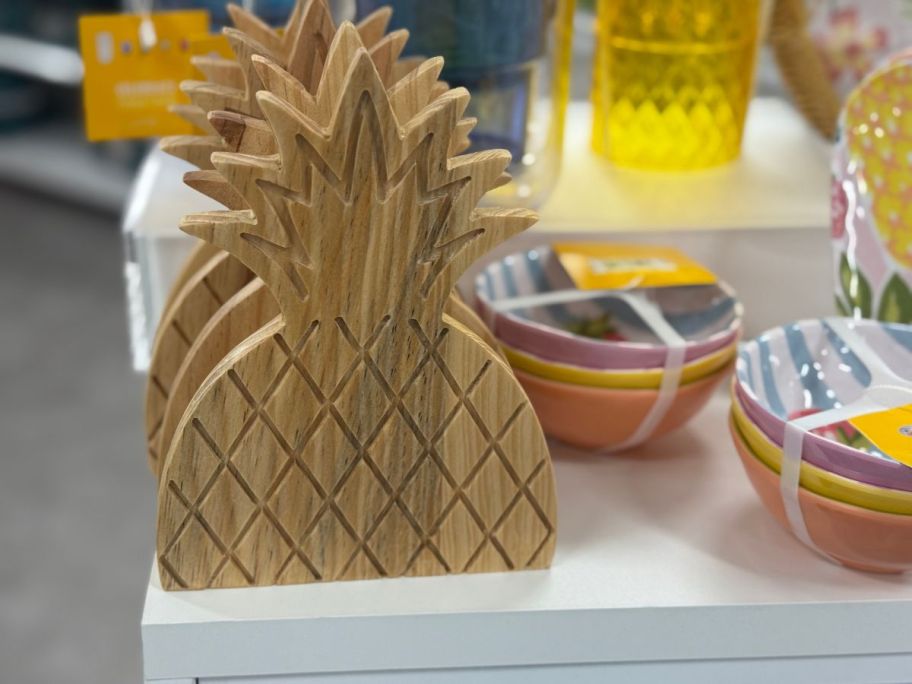 A pineapple cutting board