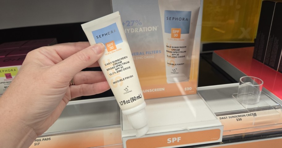 tube of Sephora SPF 30 Daily Mineral Sunscreen in store