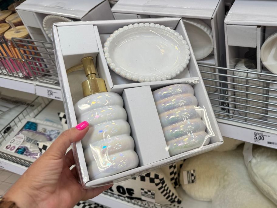 Bath Accessories Set in hand in store