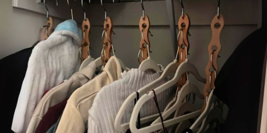 Space-Saving Closet Hangers 6-Pack Only $7.99 on Amazon (Reg. $16)