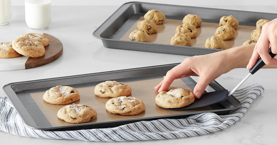 grey silicone baking mat