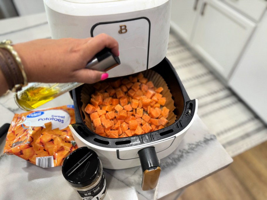 cooking sweet potatoes in the air fryer 