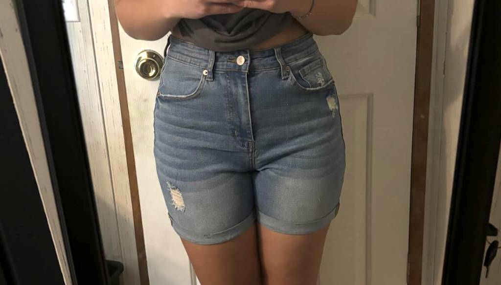 women wearing jean shorts 