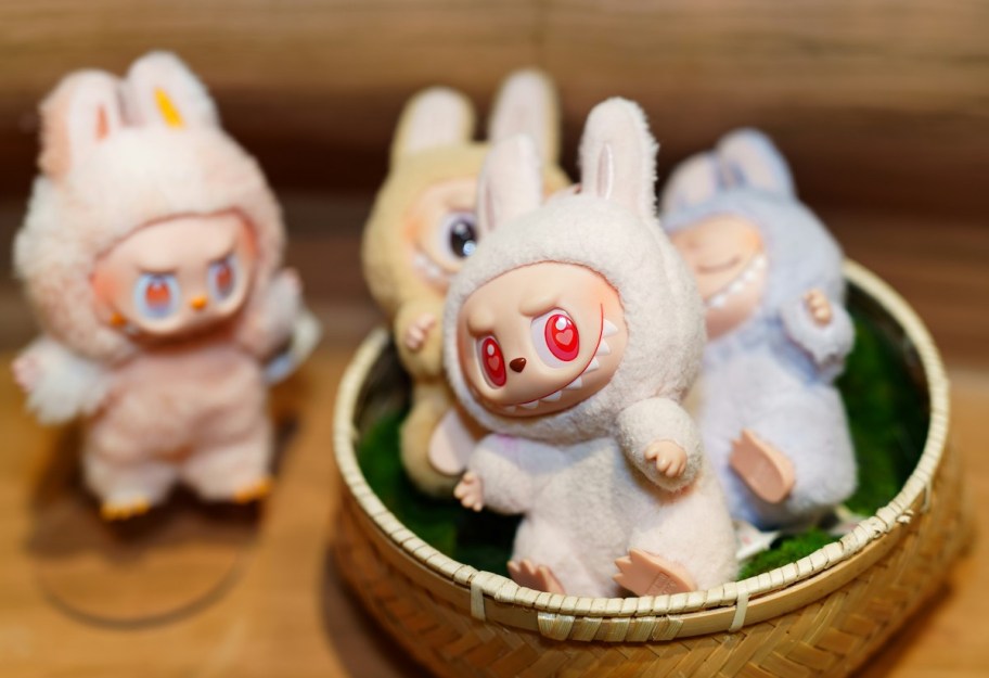 labubu stuffed animals in bowl 