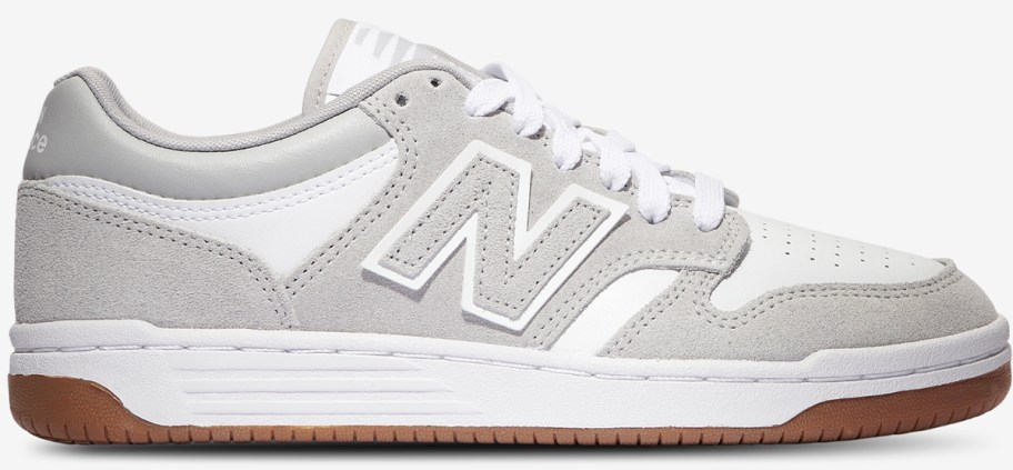 gray and white new balance shoe 