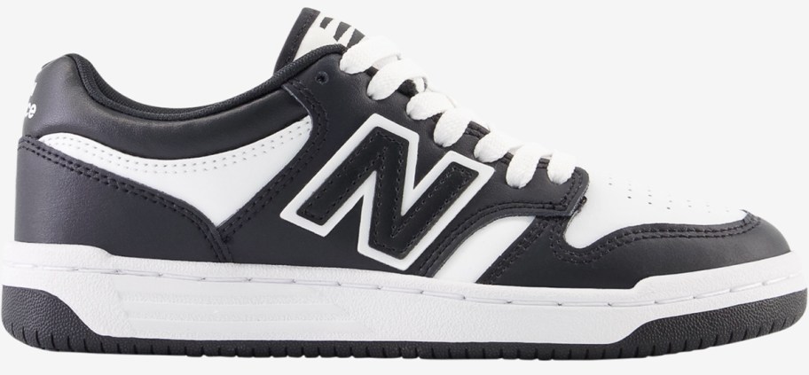 black and white new balance shoe